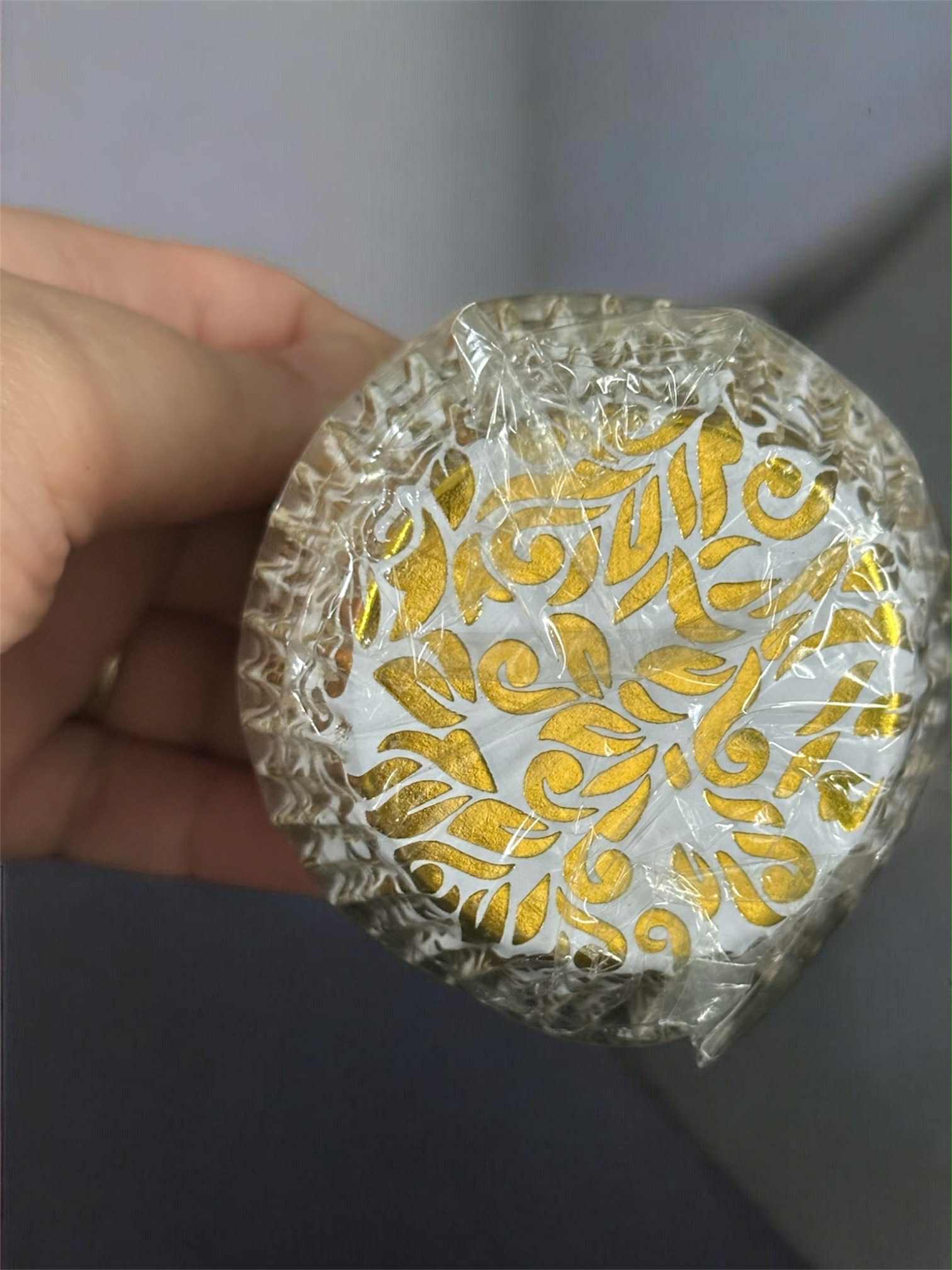 caissettes blanc et doré